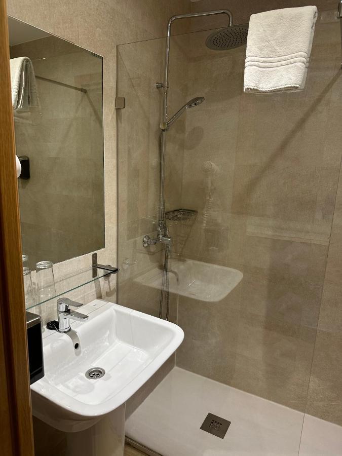 Toledo Plaza Hotell Exteriör bild